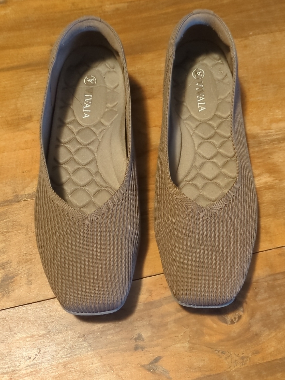 VIVAIA Women's Taupe Knit Slip-On Ballet Flats